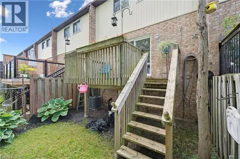 255 Camelot Court Waterloo ON N2K 3G1