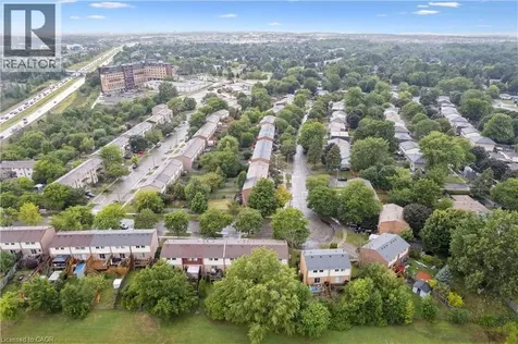 255 Camelot Court Waterloo ON N2K 3G1
