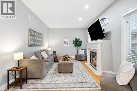 27 Spruce Boulevard Acton ON L7J 2Y3