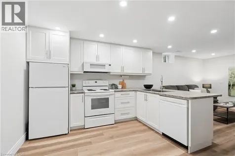 27 Spruce Boulevard Acton ON L7J 2Y3