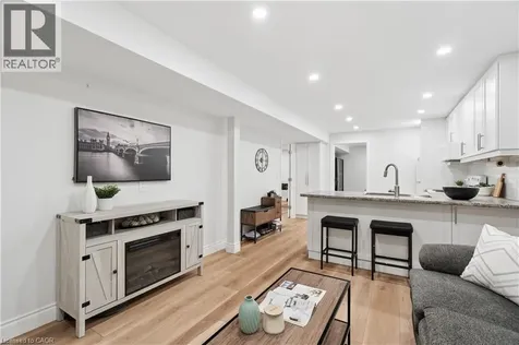 27 Spruce Boulevard Acton ON L7J 2Y3