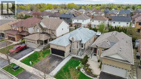 27 Spruce Boulevard Acton ON L7J 2Y3
