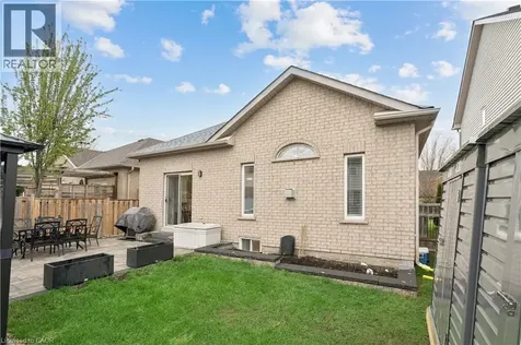 27 Spruce Boulevard Acton ON L7J 2Y3