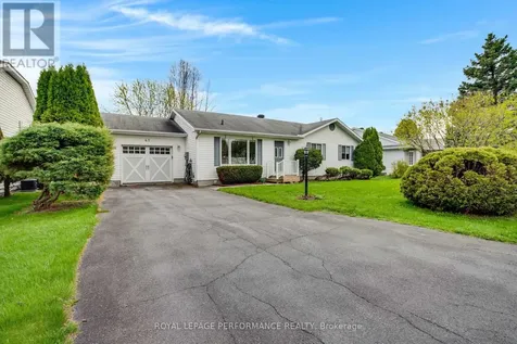 6277 Macrae Court South Glengarry ON K0C 1E0