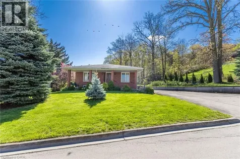 84 Homeside Avenue Hamilton ON L8G 3H1