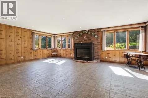 84 Homeside Avenue Hamilton ON L8G 3H1
