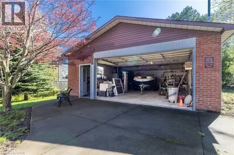 84 Homeside Avenue Hamilton ON L8G 3H1
