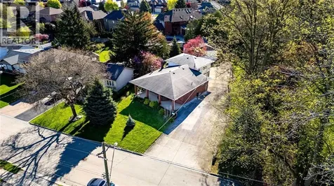84 Homeside Avenue Hamilton ON L8G 3H1