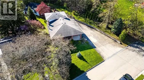 84 Homeside Avenue Hamilton ON L8G 3H1