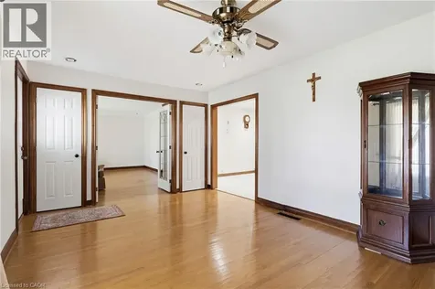 84 Homeside Avenue Hamilton ON L8G 3H1