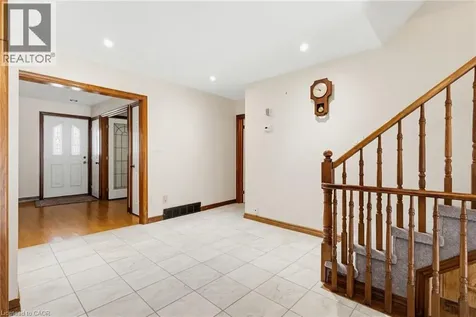 84 Homeside Avenue Hamilton ON L8G 3H1