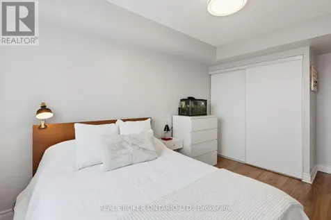 2 Clairtrell Road Toronto (willowdale East) ON M2N 7H5