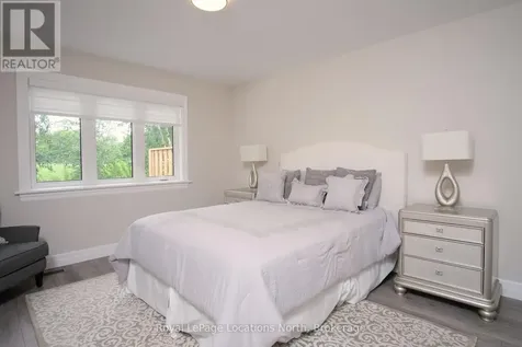 103 Dove Drive Blue Mountains ON N0H 2P0