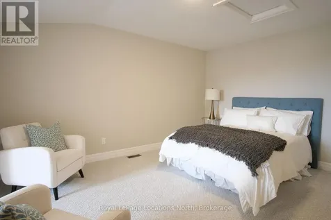 103 Dove Drive Blue Mountains ON N0H 2P0