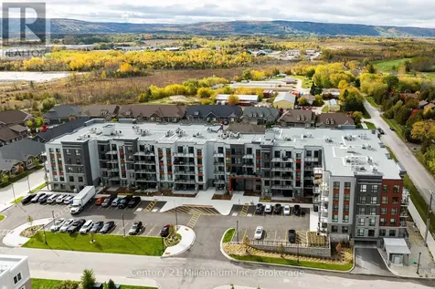 4 Kimberly Lane Collingwood ON L9Y 5T6