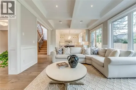 436 Willis Drive Oakville ON L6L 4V5