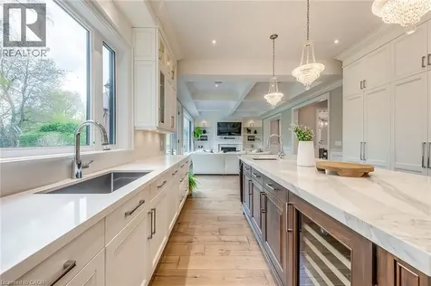 436 Willis Drive Oakville ON L6L 4V5