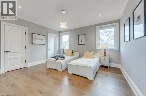 436 Willis Drive Oakville ON L6L 4V5