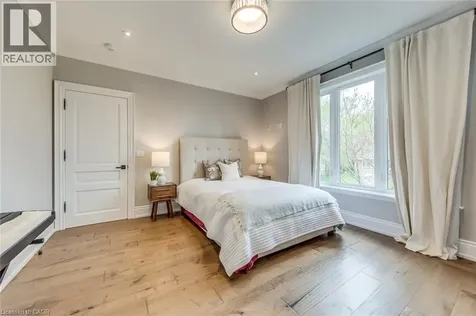 436 Willis Drive Oakville ON L6L 4V5