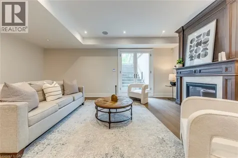 436 Willis Drive Oakville ON L6L 4V5