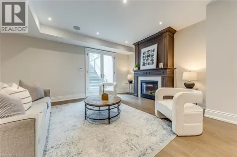 436 Willis Drive Oakville ON L6L 4V5