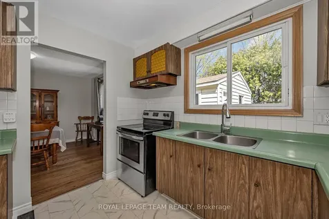 73 Southpark Drive Ottawa ON K1B 3B5