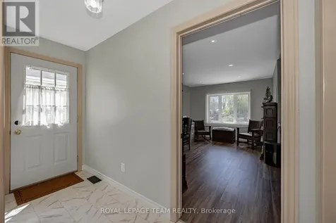 73 Southpark Drive Ottawa ON K1B 3B5