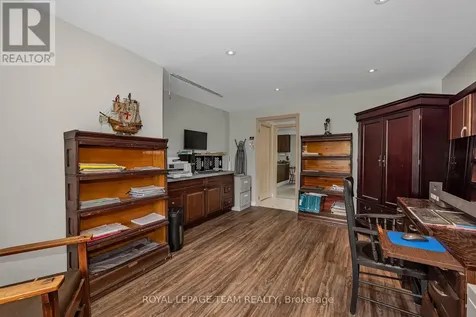 73 Southpark Drive Ottawa ON K1B 3B5