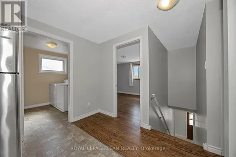 73 Southpark Drive Ottawa ON K1B 3B5