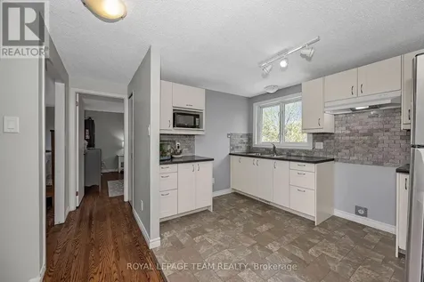 73 Southpark Drive Ottawa ON K1B 3B5
