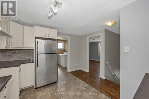 73 Southpark Drive Ottawa ON K1B 3B5