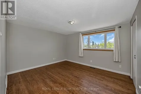 73 Southpark Drive Ottawa ON K1B 3B5