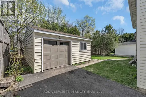 73 Southpark Drive Ottawa ON K1B 3B5