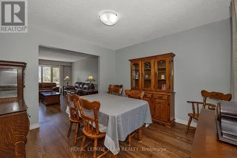 73 Southpark Drive Ottawa ON K1B 3B5