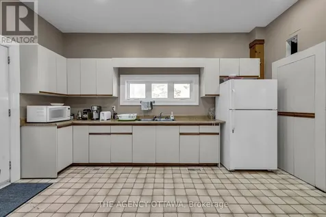 57 Lees Avenue Ottawa ON K1S 0B8
