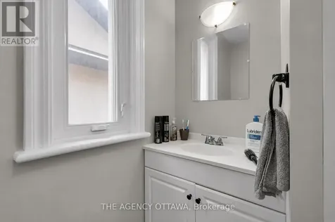 57 Lees Avenue Ottawa ON K1S 0B8