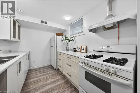 1177 Westerdam Road Mississauga ON L4Y 2H3
