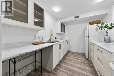 1177 Westerdam Road Mississauga ON L4Y 2H3