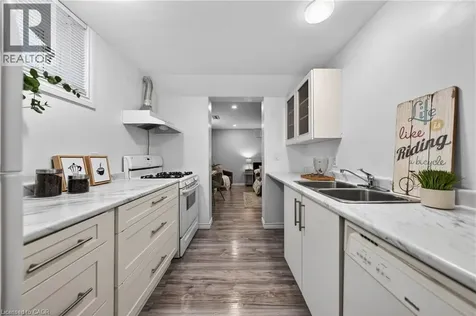 1177 Westerdam Road Mississauga ON L4Y 2H3