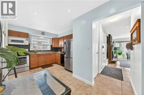 1177 Westerdam Road Mississauga ON L4Y 2H3