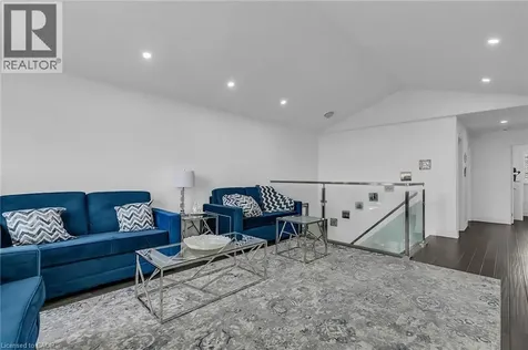956 Banffshire Court Kitchener ON N2R 1W8