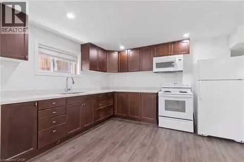 956 Banffshire Court Kitchener ON N2R 1W8