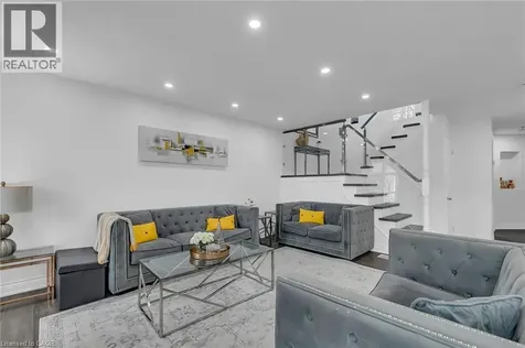 956 Banffshire Court Kitchener ON N2R 1W8
