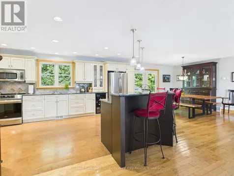 390 Paradise Lake Street Huron-kinloss ON N0G 2H0