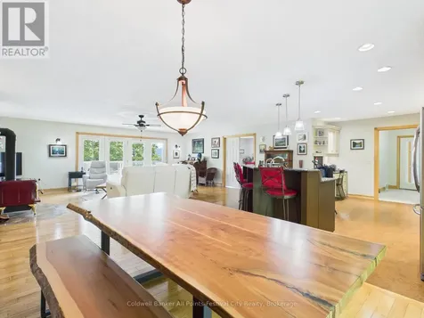 390 Paradise Lake Street Huron-kinloss ON N0G 2H0