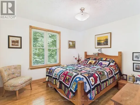 390 Paradise Lake Street Huron-kinloss ON N0G 2H0