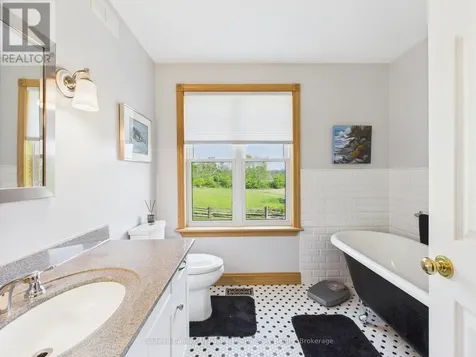 390 Paradise Lake Street Huron-kinloss ON N0G 2H0