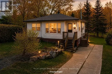 2 Meadow Street Parry Sound ON P2A 2L9