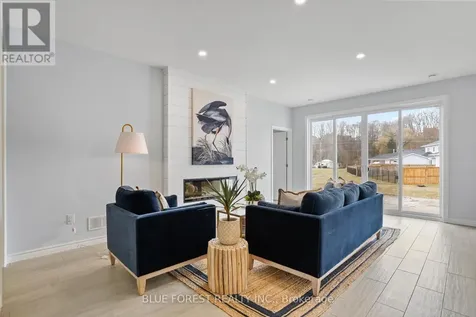 25 Harbour Way Central Elgin ON N5L 1C5