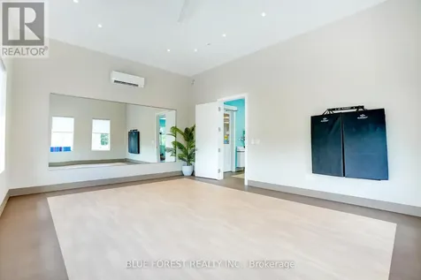25 Harbour Way Central Elgin ON N5L 1C5